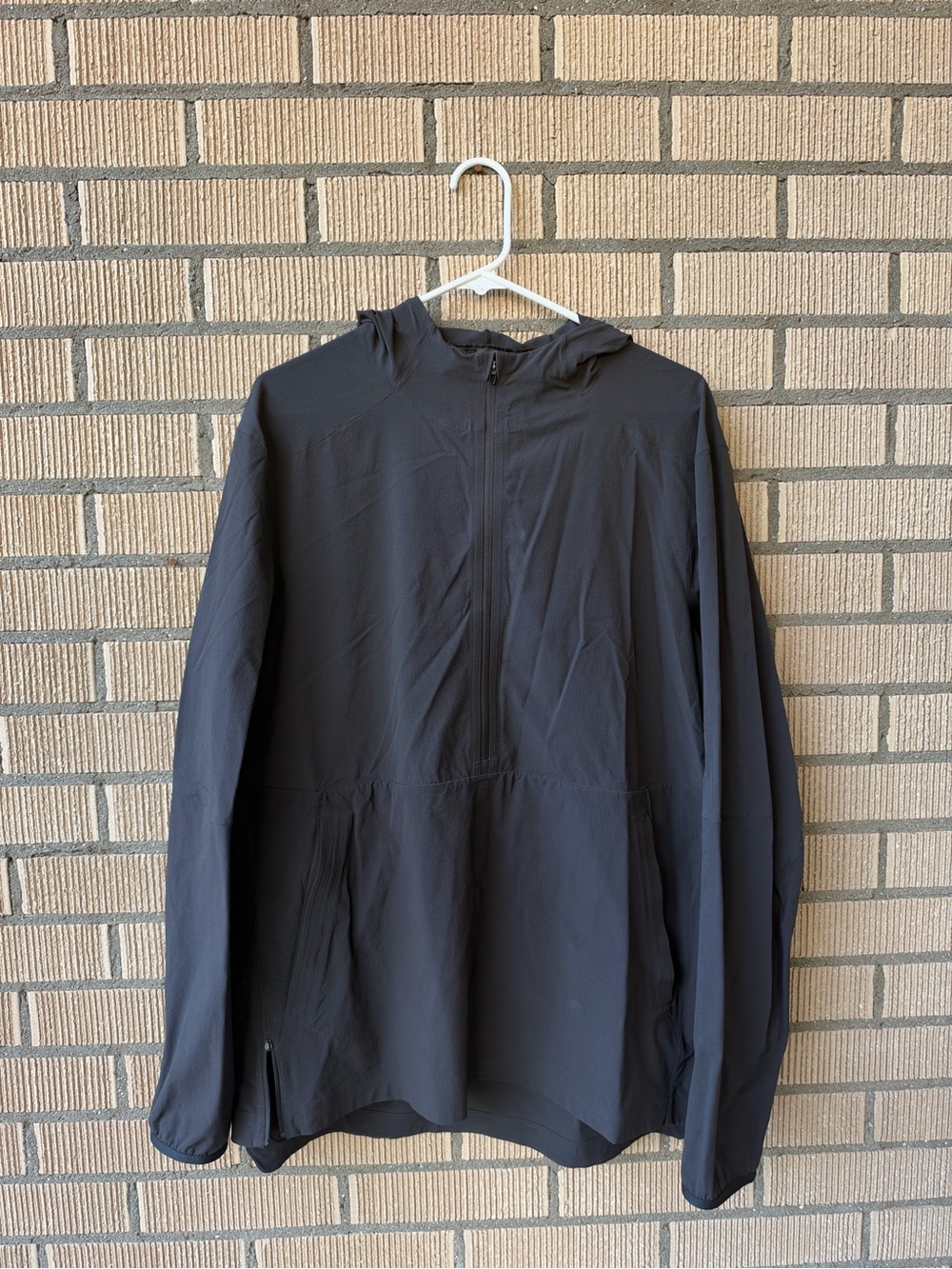 Lululemon men’s lightweight anorak